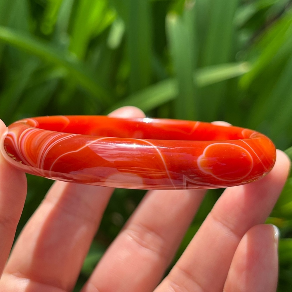 59mm inner diameter banded red carnelian bangle 0103 - Picture 2 of 8